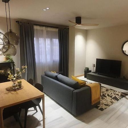 Apartamenticos Studio 98 Zaragoza Bagian luar foto